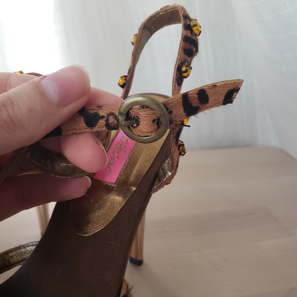 SOLD Betsey Johnson T Strap Calf Hair Leopard Pump with Rhinestones and Wood 5.5 - Picture 12 of 13